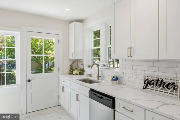 2042 CLARK ST, Wilmington, DE 19805