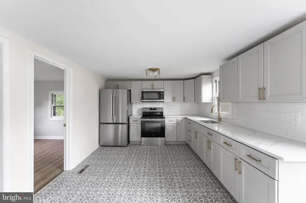 284 ELLICOTT RD, Avondale, PA 19311