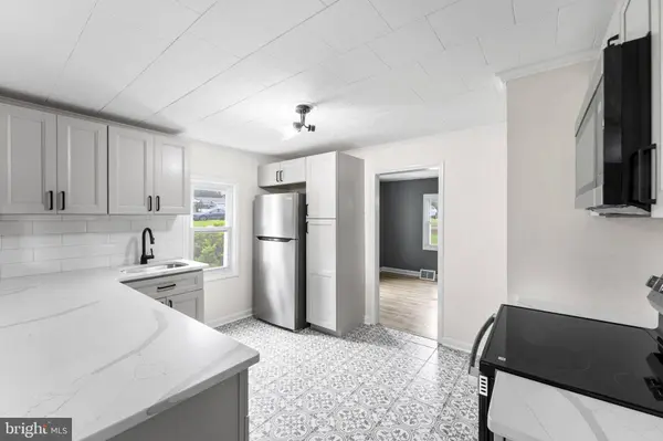 286 ELLICOTT RD, Avondale, PA 19311