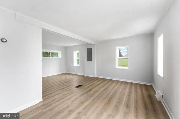 284 ELLICOTT RD, Avondale, PA 19311