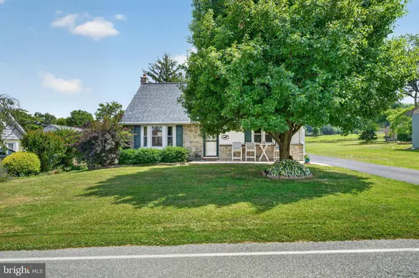 4 BAUER AVE