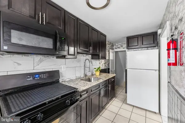 540 SNOWDEN RD, Upper Darby, PA 19082