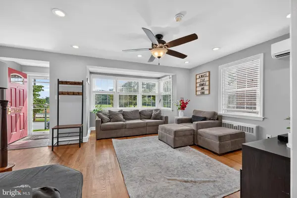 1811 OAK ST, Wilmington, DE 19805