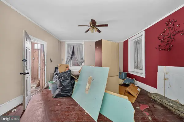 242 W MAIN ST, Elkton, MD 21921