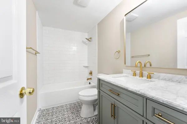 284 ELLICOTT RD, Avondale, PA 19311