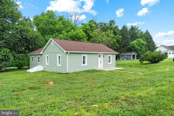 284 ELLICOTT RD