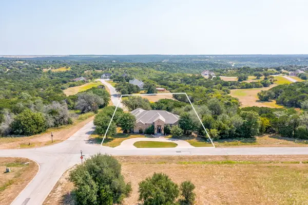 8401 Fullerton Dr, Cleburne, TX 76033-8580