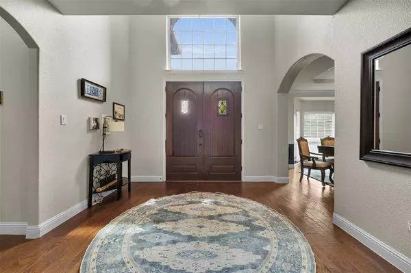 1810 Coyote Court, Midlothian, TX 76065