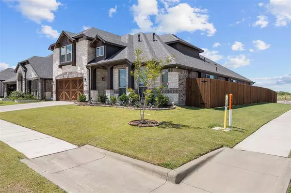 2700 Richard Street, Burleson, TX 76028