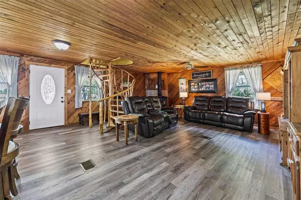 1184 County Road 428, Glen Rose, TX 76043