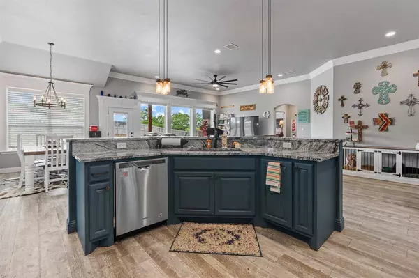 5530 Contrary Creek Road, Granbury, TX 76048