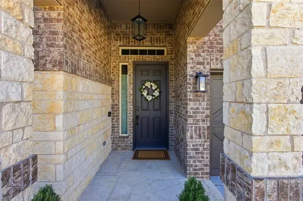 7216 Warwick Court, North Richland Hills, TX 76180