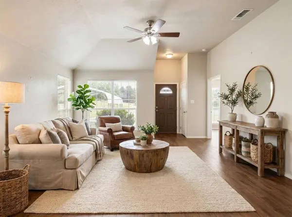 703 Bryan Street, Glen Rose, TX 76043