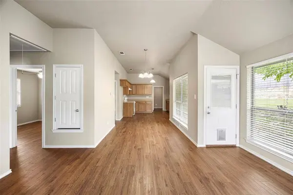 703 Bryan Street, Glen Rose, TX 76043