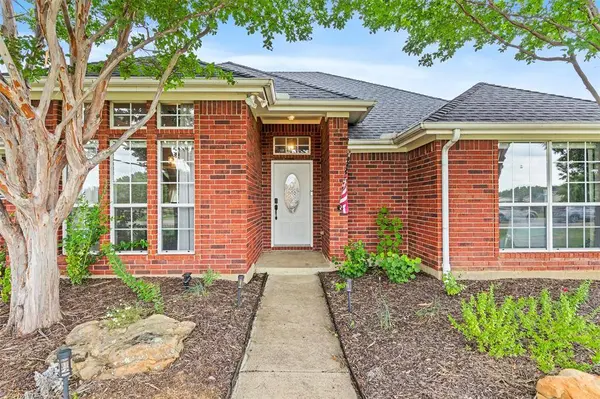 3909 Timbercrest Drive E, Burleson, TX 76028