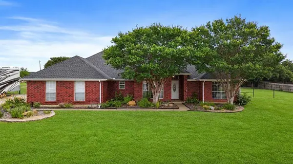 3909 Timbercrest Drive E, Burleson, TX 76028