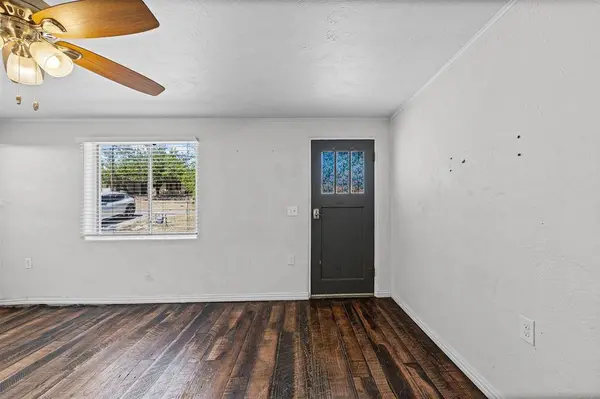 709 Hereford Street, Glen Rose, TX 76043