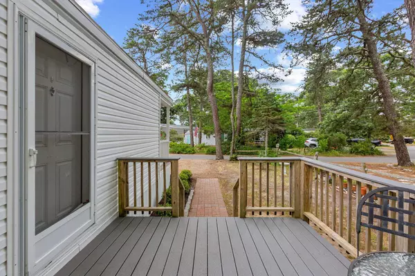 210 West Road #B9, Wellfleet, MA 02667