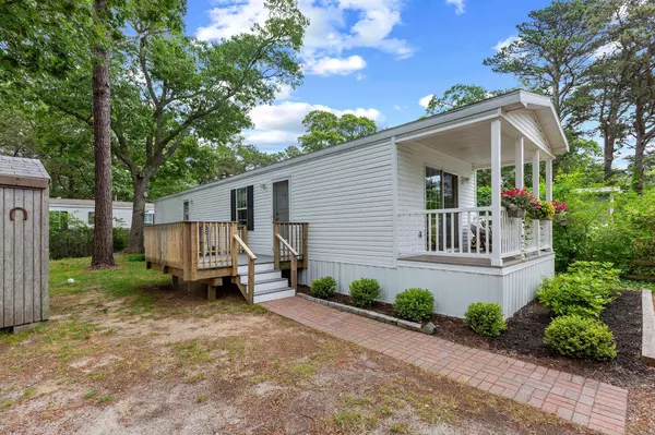 210 West Road #B9, Wellfleet, MA 02667