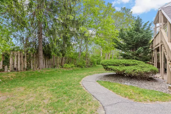 1029 Iyannough Road #9B, Hyannis, MA 02601