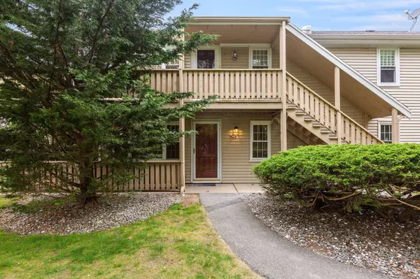 1029 Iyannough Road #9B, Hyannis, MA 02601