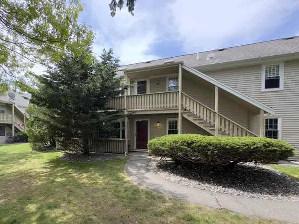 1029 Iyannough Road #9B, Hyannis, MA 02601