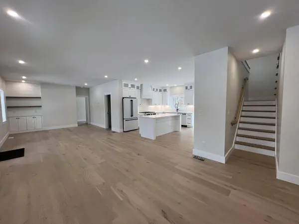 817 Race Lane, Marstons Mills, MA 02648