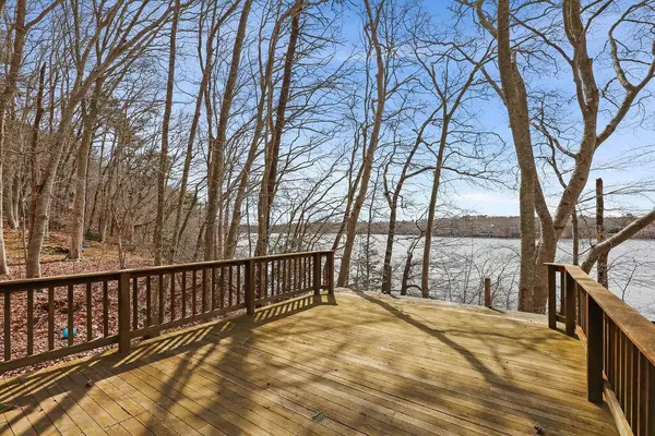 75 Edgewater Road, Mashpee, MA 02649