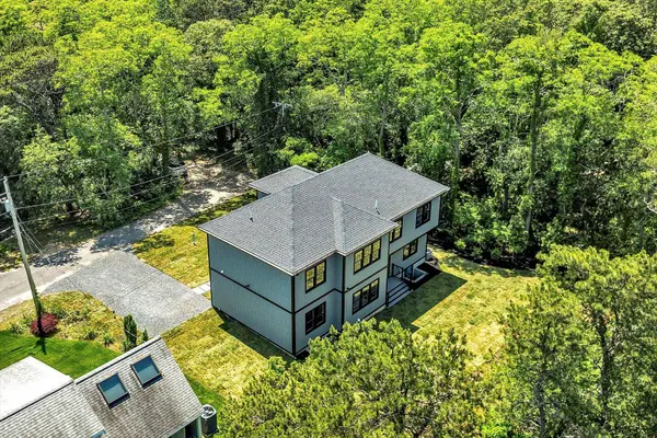 2 Buttercup Lane, South Yarmouth, MA 02664