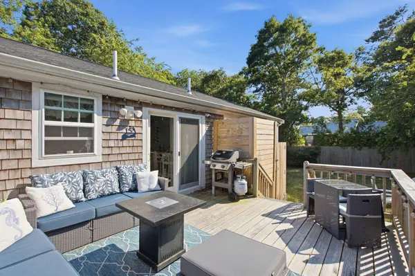 15 Commercial Street, South Yarmouth, MA 02664