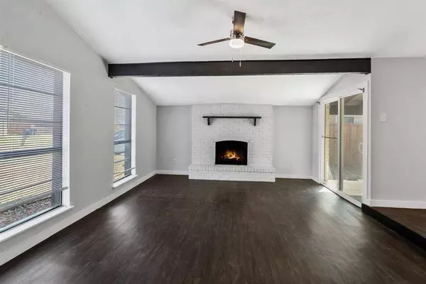 7313 Catbrier Court, Fort Worth, TX 76137