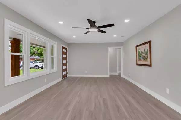 5437 Odom Avenue, Fort Worth, TX 76114