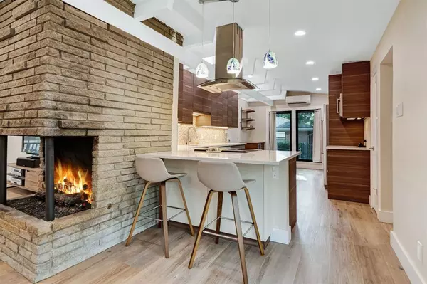 405 Martin Lane, Euless, TX 76040