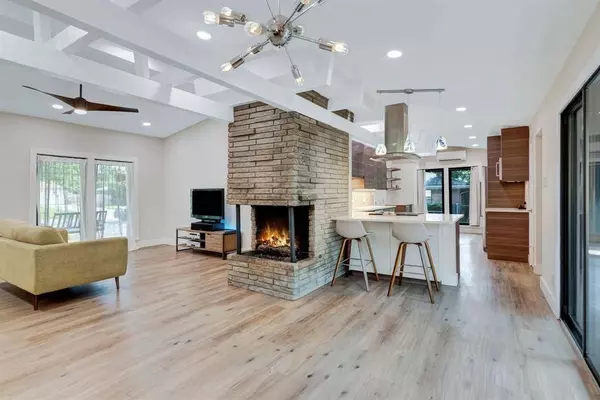 405 Martin Lane, Euless, TX 76040