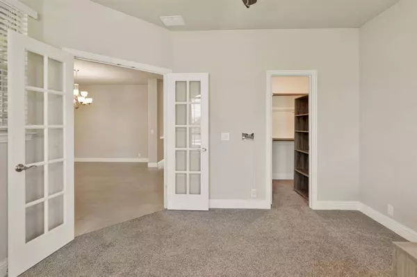 11516 Colonial Trace Road, Fort Worth, TX 76244