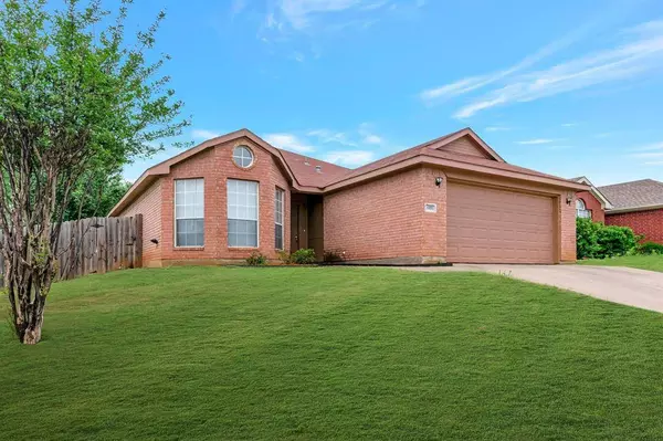 1451 Morrison Drive, Fort Worth, TX 76112