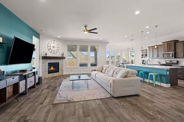 608 Ranchwood Drive, Justin, TX 76247