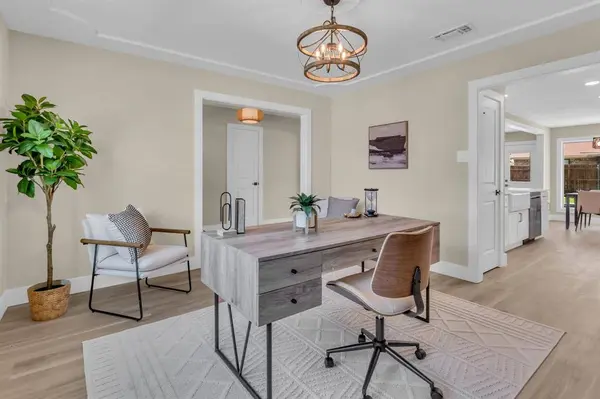 5529 Wood View Street, North Richland Hills, TX 76180