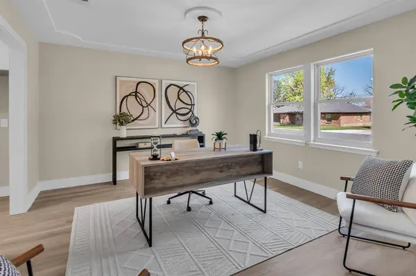 5529 Wood View Street, North Richland Hills, TX 76180