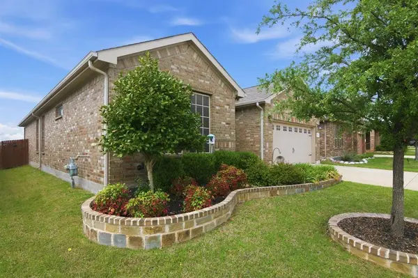 10201 Saltbrush Street, Fort Worth, TX 76177