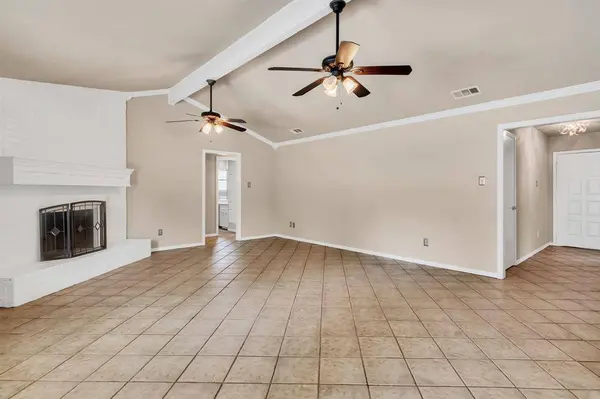 5501 Wood View Street, North Richland Hills, TX 76180