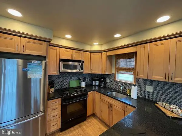 218 35TH ST S, Brigantine, NJ 08203