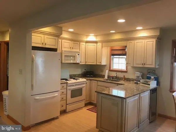 218 35TH ST S, Brigantine, NJ 08203