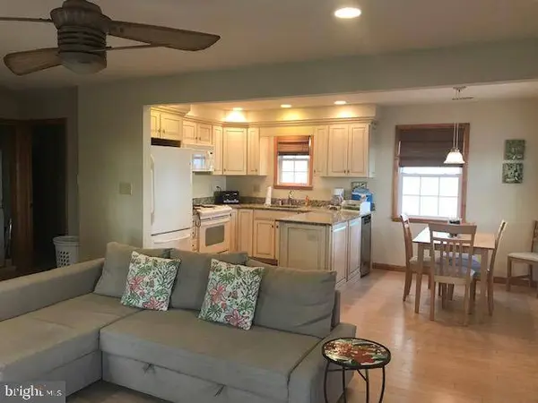 218 35TH ST S, Brigantine, NJ 08203