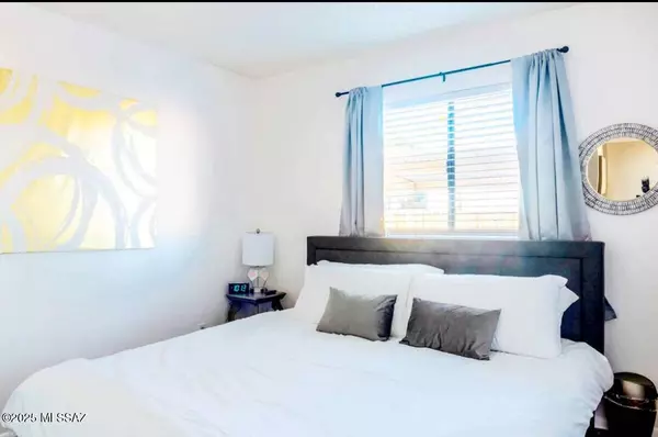 1745 E Glenn Street #114, Tucson, AZ 85719