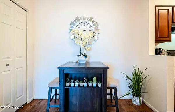 1745 E Glenn Street #114, Tucson, AZ 85719