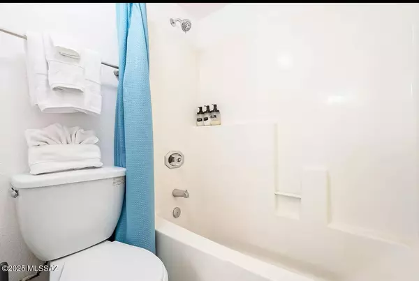 1745 E Glenn Street #114, Tucson, AZ 85719