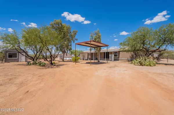 13520 E Crazy Horse Trail, Vail, AZ 85641