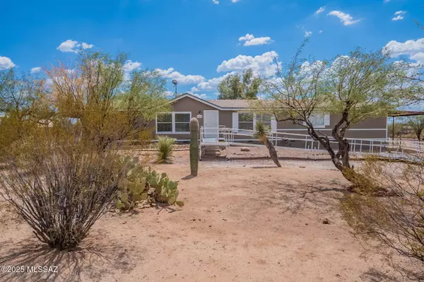 13520 E Crazy Horse Trail, Vail, AZ 85641