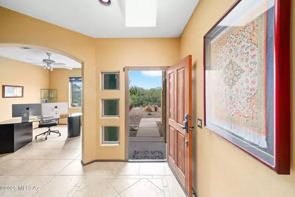 410 N Arcon CourtE, Tucson, AZ 85748